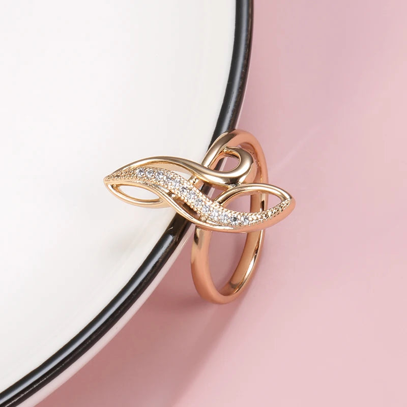 Elegant Geometric Texture Natural White Zircon Rings for Women 585 Gold Wedding Party Personality Rings Fashion Fine Jewelry